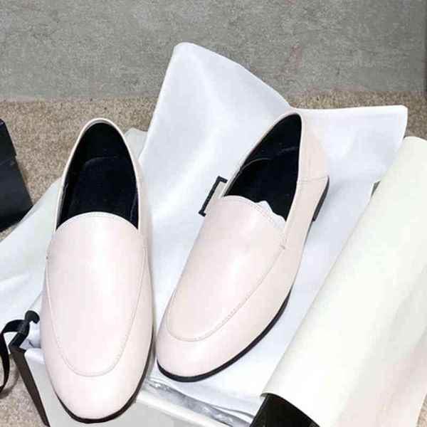 dress shoes baotou half slippers women wear the british style in spring , one foot on lefu shoes, flat bottomed lazy muller shoes, Black
dress shoes baotou half slippers women wear the british style in spring , one foot on lefu shoes, flat bottomed lazy muller shoes, Black