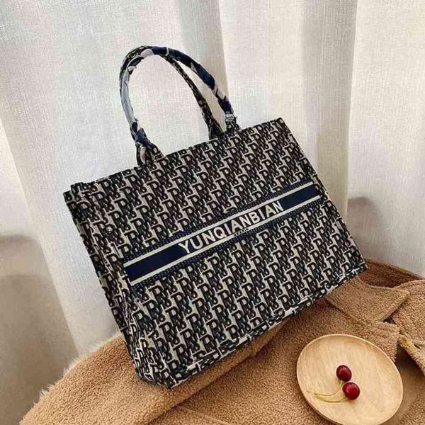 60% off new designer luxury bags new trendy students' foreign style female portable one ins net red capacitywomen's
60% off new designer luxury bags new trendy students' foreign style female portable one ins net red capacitywomen's