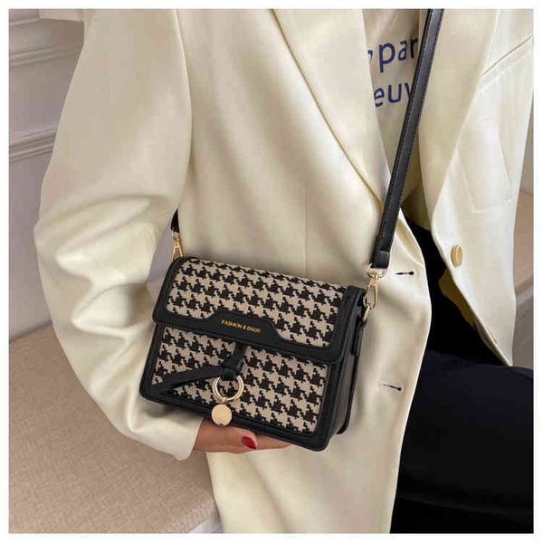 purses bag women's autumn and winter new fashion bird lattice portable small square bag trend high-grade one shoulder messenger
purses bag women's autumn and winter new fashion bird lattice portable small square bag trend high-grade one shoulder messenger