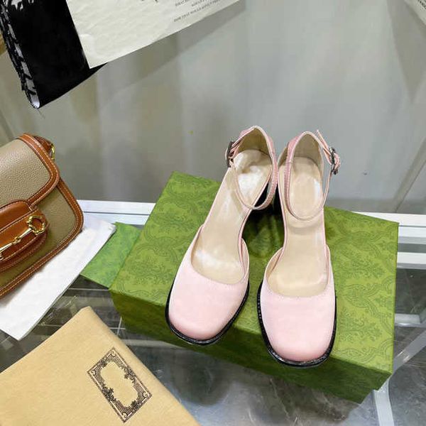 european style women's slingback sandals and aria slingback sneakers are made of multi-color silk cloth with crystal glittering pattern, Black
european style women's slingback sandals and aria slingback sneakers are made of multi-color silk cloth with crystal glittering pattern, Black