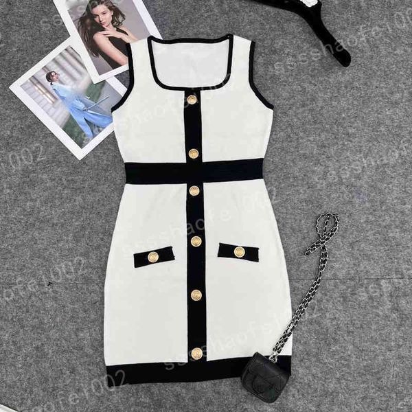 designer women dresses brand simple elastic tight sleeveless paneled u-neck metal buttons decor dress luxury women clothing 0912, Black;gray
designer women dresses brand simple elastic tight sleeveless paneled u-neck metal buttons decor dress luxury women clothing 0912, Black;gray