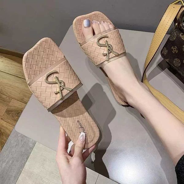 summer women letters slippers female outdoor soft bottom non-slip slides girls sweet square head sandals beach shoes flip-flops 36-40, Black
summer women letters slippers female outdoor soft bottom non-slip slides girls sweet square head sandals beach shoes flip-flops 36-40, Black