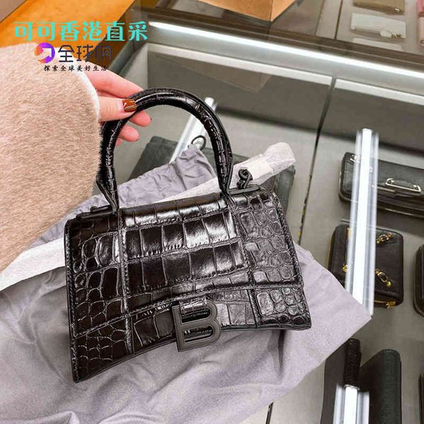 leather balencaigabag handbags women's designer bag 2022 b family crocodile hourglass bag mini high version one shoulder portable messe
leather balencaigabag handbags women's designer bag 2022 b family crocodile hourglass bag mini high version one shoulder portable messe