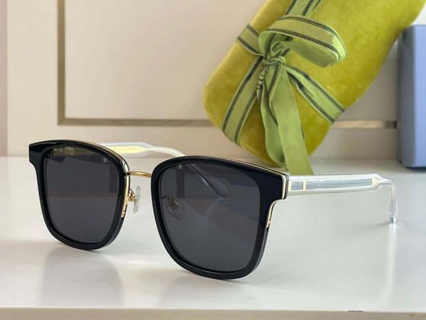 sunglasses for men and women 0563 summer style anti-ultraviolet retro plate rectangle full frame random box, White;black
sunglasses for men and women 0563 summer style anti-ultraviolet retro plate rectangle full frame random box, White;black