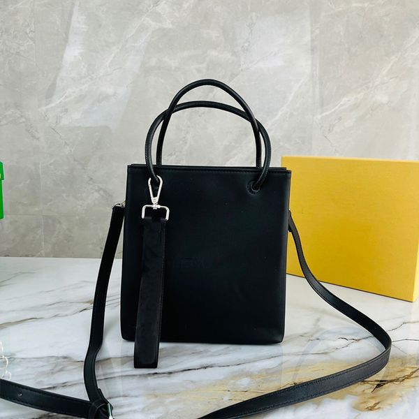 women 2022 handbags wallet designer bags ville shopping mini cell phone bag in checkered calfskin shoulder early fashion crossbody bags
women 2022 handbags wallet designer bags ville shopping mini cell phone bag in checkered calfskin shoulder early fashion crossbody bags