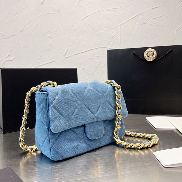 fashion shoulder bags women luxurys messenger bag designer crossbody designer handbag classic quilt totes lady wallet purse chain shopping h
fashion shoulder bags women luxurys messenger bag designer crossbody designer handbag classic quilt totes lady wallet purse chain shopping h