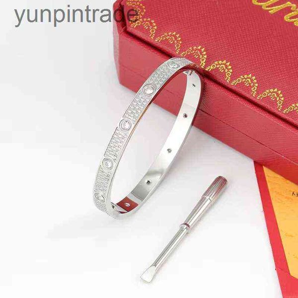 factory outlet carti er designer charm bracelet luxury bangle fashion jewelry stainless steel 18k gold plated wholesale christmas gift diamo, Silver
factory outlet carti er designer charm bracelet luxury bangle fashion jewelry stainless steel 18k gold plated wholesale christmas gift diamo, Silver