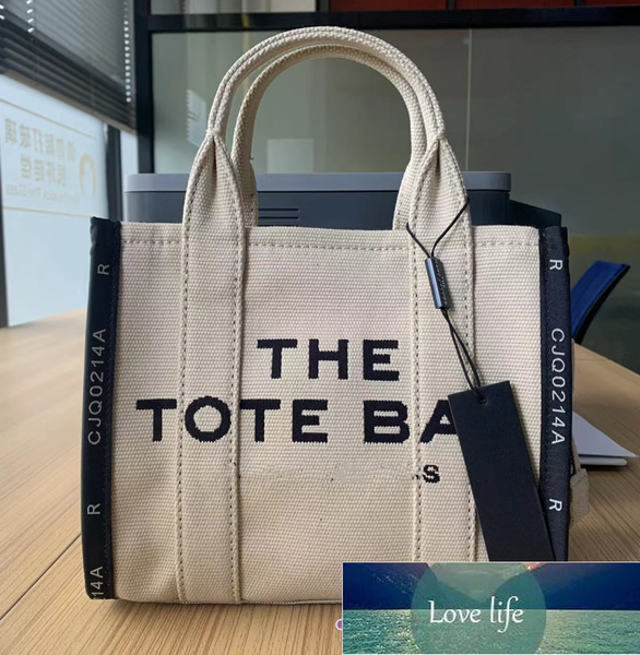 tote bag crossbody bag versatile canvas letter print shopping handbag women's new for work shopping and leisure
tote bag crossbody bag versatile canvas letter print shopping handbag women's new for work shopping and leisure