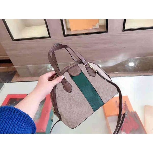 gbg the new 2021 genuine leather handbags handbag worn one women shoulder messenger bags hand female striped shell package quality presbyopi
gbg the new 2021 genuine leather handbags handbag worn one women shoulder messenger bags hand female striped shell package quality presbyopi