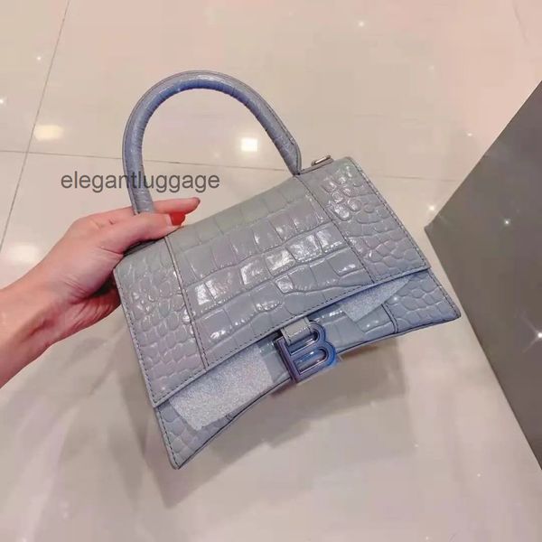 2022 crossbody bags designer bag handbag women balencaigabagsss leather crocodile hourglass b-shaped cros ivky
2022 crossbody bags designer bag handbag women balencaigabagsss leather crocodile hourglass b-shaped cros ivky