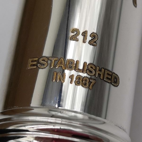 2022 flute 212 silver plated professional flute instrument intermediate student flutes c leg 16 holes closed e key
2022 flute 212 silver plated professional flute instrument intermediate student flutes c leg 16 holes closed e key