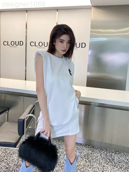 casual dresses designer 22 spring and summer new right angle shoulder round neck pullover t-shirt skirt classic h-profile letter printing ca, Black;gray
casual dresses designer 22 spring and summer new right angle shoulder round neck pullover t-shirt skirt classic h-profile letter printing ca, Black;gray
