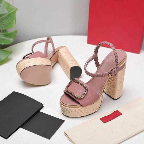 2022 fashion sandals summer women shoe buckle strap heeled platform slides chunky heel rubber sole black womens shoes sandal
2022 fashion sandals summer women shoe buckle strap heeled platform slides chunky heel rubber sole black womens shoes sandal