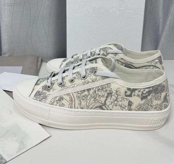 boots designer d family old flower embroidered canvas shoes women's 2022 new letter shoelaces small white thick soled inner raised boar, Black
boots designer d family old flower embroidered canvas shoes women's 2022 new letter shoelaces small white thick soled inner raised boar, Black