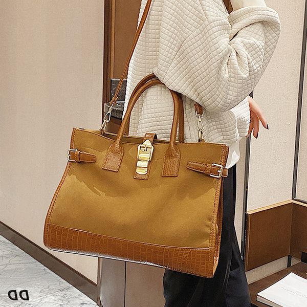 new designer bags large capacity women's autumn and winter camel fashion matte hand-held one shoulder diagonal tote
new designer bags large capacity women's autumn and winter camel fashion matte hand-held one shoulder diagonal tote