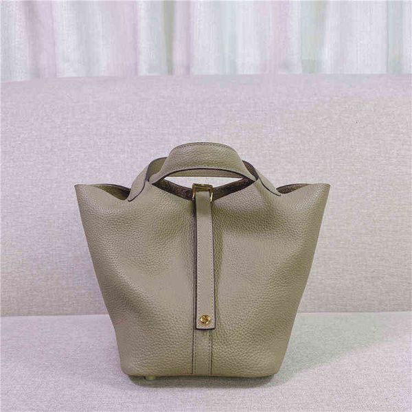 h family togo layer cowhide litchi pattern vegetable basket bucket bag large capacity hand-held women's
h family togo layer cowhide litchi pattern vegetable basket bucket bag large capacity hand-held women's