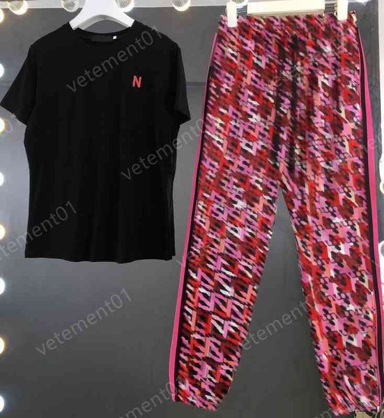 womens two piece pants logo print t-shirt set in pink jacquard brand trousers 2 piece sets luxury designer tracksuits women clothing 0912, White
womens two piece pants logo print t-shirt set in pink jacquard brand trousers 2 piece sets luxury designer tracksuits women clothing 0912, White
