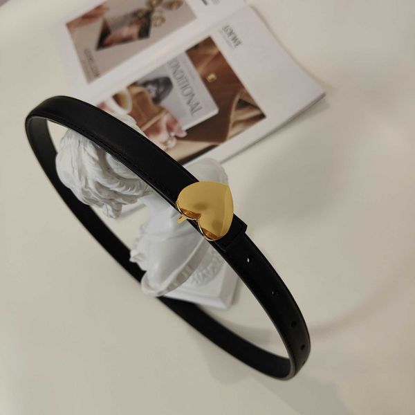 wholesale 2022 new women's love smooth buckle leather belt versatile korean trend heart-shaped women classic luxury belts, Black;brown
wholesale 2022 new women's love smooth buckle leather belt versatile korean trend heart-shaped women classic luxury belts, Black;brown