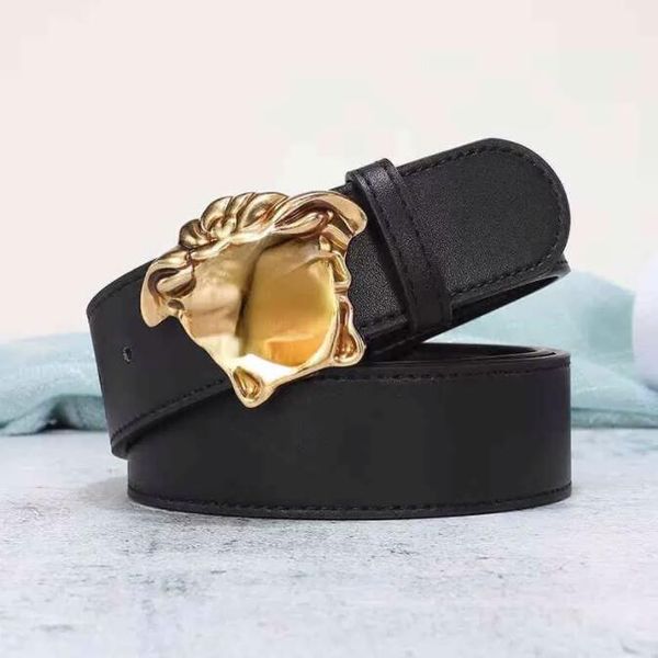 fashion casual man woman leather belt women men designers belts with box, Black;brown
fashion casual man woman leather belt women men designers belts with box, Black;brown