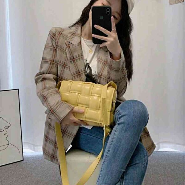 original design bottegas'ss luxury women venetass's handbags designer women's green men's bag woven large lattice pillow
original design bottegas'ss luxury women venetass's handbags designer women's green men's bag woven large lattice pillow