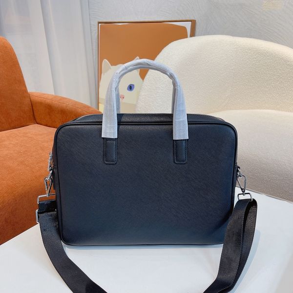 men's briefcase business shoulder bag cross body famous fashion solid waterproof multifunctional bag wholesale messenger bags classic t
men's briefcase business shoulder bag cross body famous fashion solid waterproof multifunctional bag wholesale messenger bags classic t