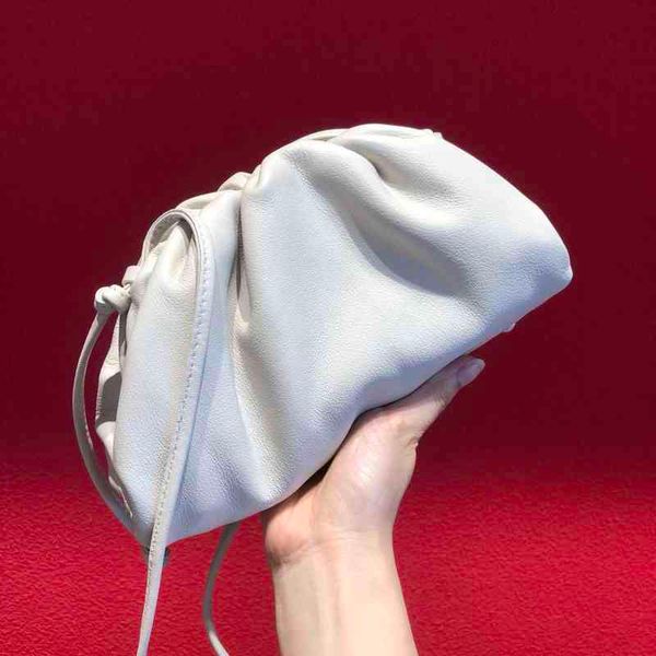 popular designer bottegass handbags venetas womens small cloud hand-held dumpling single shoulder diagonal gw8k
popular designer bottegass handbags venetas womens small cloud hand-held dumpling single shoulder diagonal gw8k