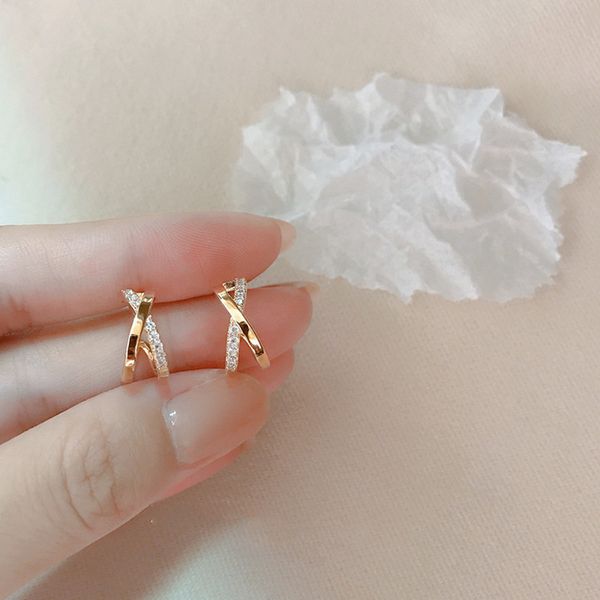 s925 silver needle design sensibility cross earrings female quality luxurious lightweight luxury new mesh, Golden;silver
s925 silver needle design sensibility cross earrings female quality luxurious lightweight luxury new mesh, Golden;silver