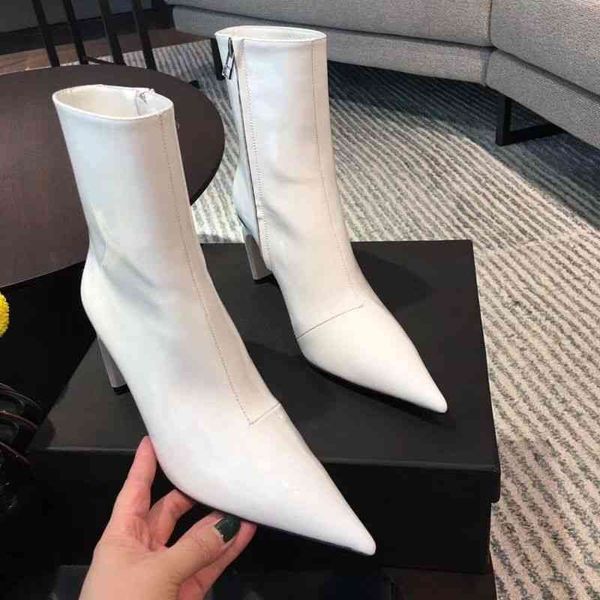 boots europe and the united states autumn winter short boots women's high heels thick curved heel net red v8a0, Black
boots europe and the united states autumn winter short boots women's high heels thick curved heel net red v8a0, Black