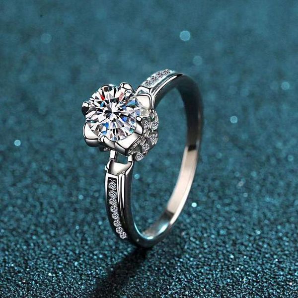 cluster rings trendy 0.8ct d color vvs1 moissanite women ring 925 sterling silver plated white gold pass diamond wedding 4 prong, Golden;silver
cluster rings trendy 0.8ct d color vvs1 moissanite women ring 925 sterling silver plated white gold pass diamond wedding 4 prong, Golden;silver