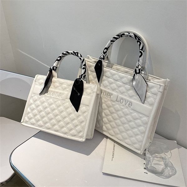 western style women's red new fashion messenger rhombic texture d3m9 design purses online
western style women's red new fashion messenger rhombic texture d3m9 design purses online
