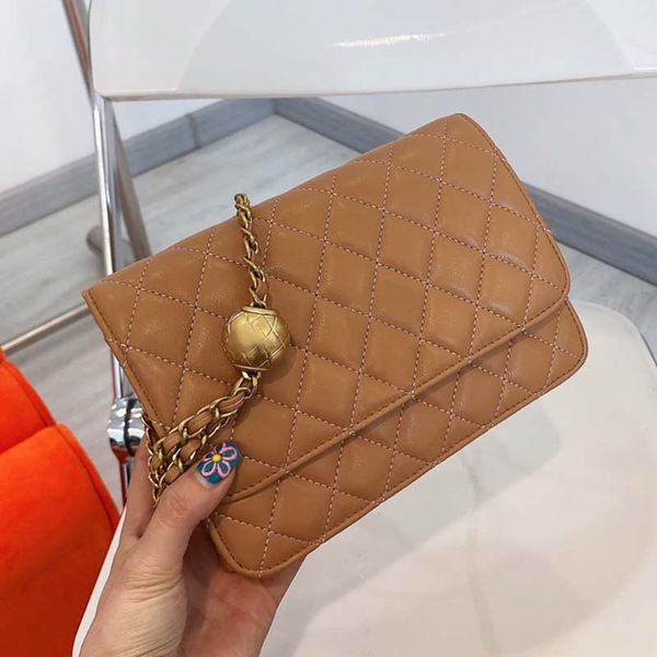 small golden ball chain bags woman 2022 new leather small fragrant wind diamond single shoulder cross-body bag woman 06
small golden ball chain bags woman 2022 new leather small fragrant wind diamond single shoulder cross-body bag woman 06