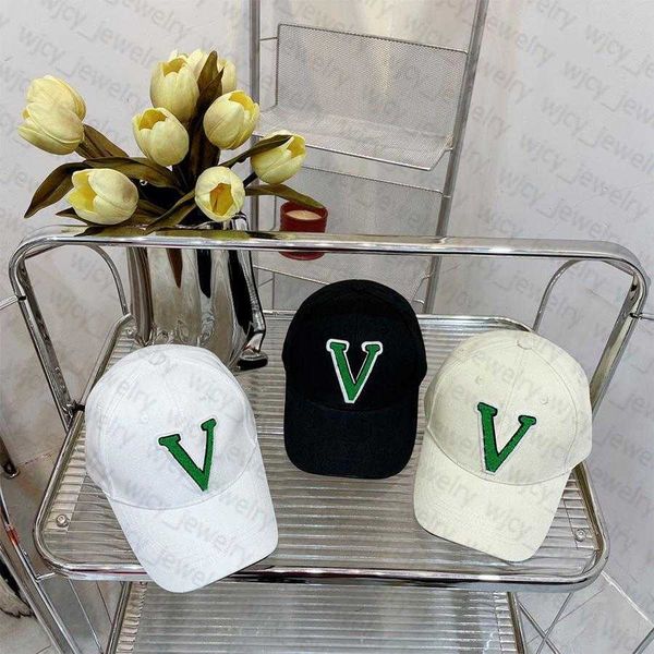 casual skull caps ball cap designer baseball hat big letters patchwork design for man woman 2 style quality, Blue;gray
casual skull caps ball cap designer baseball hat big letters patchwork design for man woman 2 style quality, Blue;gray