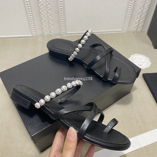 sandals pearl belt toe slippers thick heel flat bottom one-sided single shoes leisure fashion style fsw1, Black
sandals pearl belt toe slippers thick heel flat bottom one-sided single shoes leisure fashion style fsw1, Black