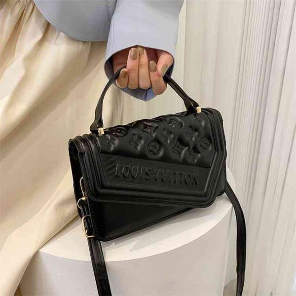factory wholesale texture foreign style letter bag women's spring and summer single shoulder messenger indentation fashion lingge leisu
factory wholesale texture foreign style letter bag women's spring and summer single shoulder messenger indentation fashion lingge leisu