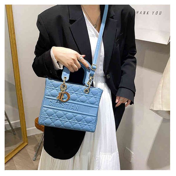 60% off wholesale high-end bag 2022 new portable msenger women's letter printed shoulder handbags
60% off wholesale high-end bag 2022 new portable msenger women's letter printed shoulder handbags
