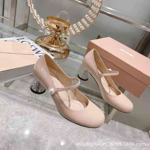 slippers high version princess style patent leather thick heel one-sided belt single shoes women's round head mary jane high mmad, Black
slippers high version princess style patent leather thick heel one-sided belt single shoes women's round head mary jane high mmad, Black