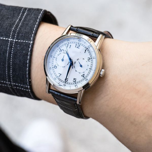 classic fashion men's watch 42mm optical kinetic energy watch small blue needle leather sports leisure moissanite aquanaut jason007, Slivery;brown
classic fashion men's watch 42mm optical kinetic energy watch small blue needle leather sports leisure moissanite aquanaut jason007, Slivery;brown