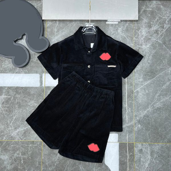 22s marry boy men t shirts tacksuit short sleeve tshirts suit corduroy color mouth lapel shirt suit casual, White;black
22s marry boy men t shirts tacksuit short sleeve tshirts suit corduroy color mouth lapel shirt suit casual, White;black