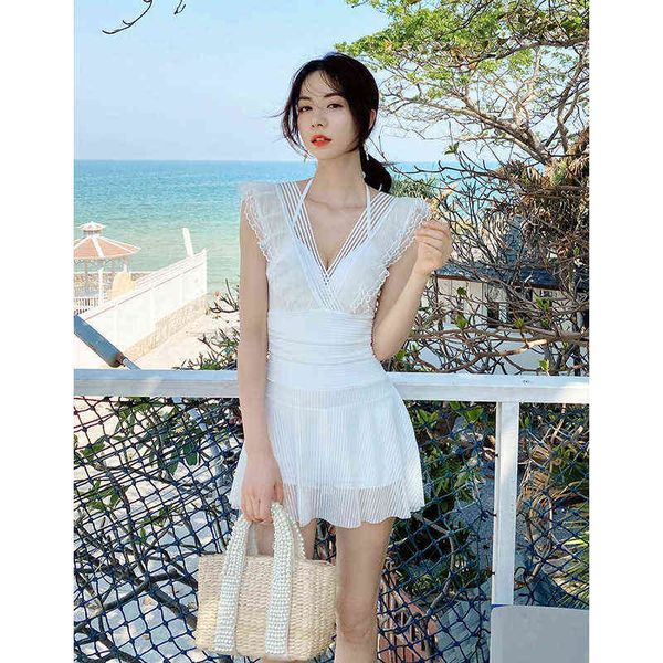 2022 new ins style swimsuit women's one-piece skirt slim and belly covering conservative bathing spring beach resort swimsuit, White;black
2022 new ins style swimsuit women's one-piece skirt slim and belly covering conservative bathing spring beach resort swimsuit, White;black