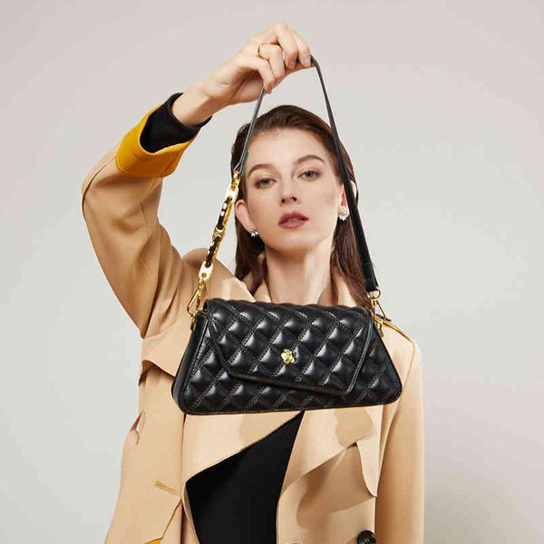 hong kong small fragrance lingge bag one shoulder large capacity 2022 new women's texture msenger hourglass
hong kong small fragrance lingge bag one shoulder large capacity 2022 new women's texture msenger hourglass