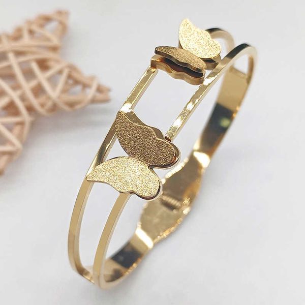 korean frosted butterfly plated 18k gold titanium steel diamond inlaid bracelet female opening cross double-layer, Black
korean frosted butterfly plated 18k gold titanium steel diamond inlaid bracelet female opening cross double-layer, Black