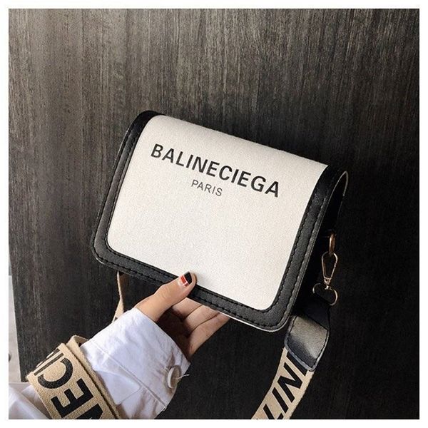 ins super fire fairy women's messenger single female student version versatile broadband social small clearance outlet sale
ins super fire fairy women's messenger single female student version versatile broadband social small clearance outlet sale