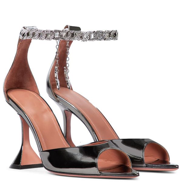 sandals net high-heeled sals women's spring summer wine cup heel chain fish mouth black white fashion shoes large
sandals net high-heeled sals women's spring summer wine cup heel chain fish mouth black white fashion shoes large