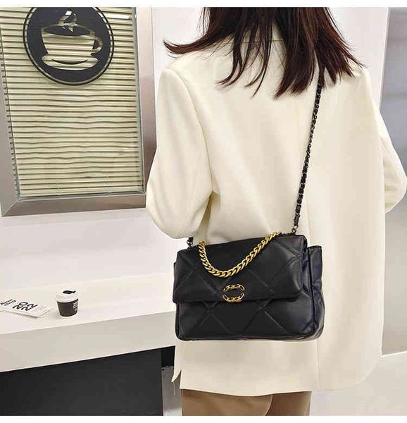 designer channel bag tote handbag man woman new large capacity luxurious fashion messenger shoulder bag
designer channel bag tote handbag man woman new large capacity luxurious fashion messenger shoulder bag