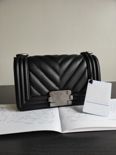 7a class bag luxury lady lid rich mom chain bag imported sheepskin v retro hardware 20cm 25cm
7a class bag luxury lady lid rich mom chain bag imported sheepskin v retro hardware 20cm 25cm