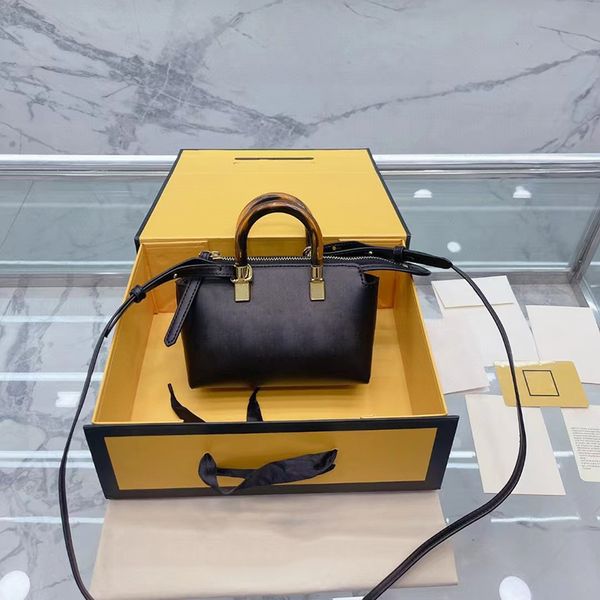 women shoulder bags crossbody bags handbags fashion luxury tote bag with box large capacity girl mini shopping bag purse 4 color wxz-0803-13
women shoulder bags crossbody bags handbags fashion luxury tote bag with box large capacity girl mini shopping bag purse 4 color wxz-0803-13