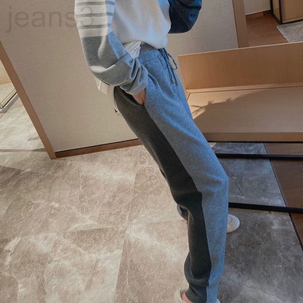 men's pants designer 22tb autumn and winter color blocking knitted wool casual sports pants women's loose contrast thin harlan leg, Black
men's pants designer 22tb autumn and winter color blocking knitted wool casual sports pants women's loose contrast thin harlan leg, Black