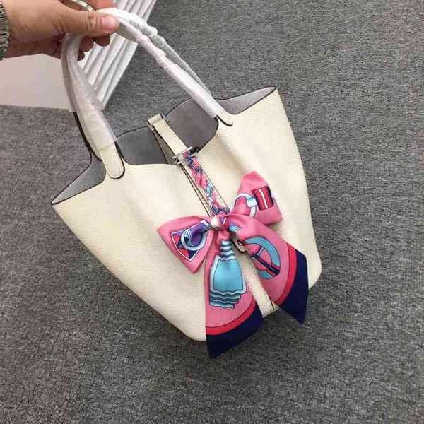 luxury togo herme 2023 leather color matching cabe simple and versatile portable bucket bag s designerss stor
luxury togo herme 2023 leather color matching cabe simple and versatile portable bucket bag s designerss stor