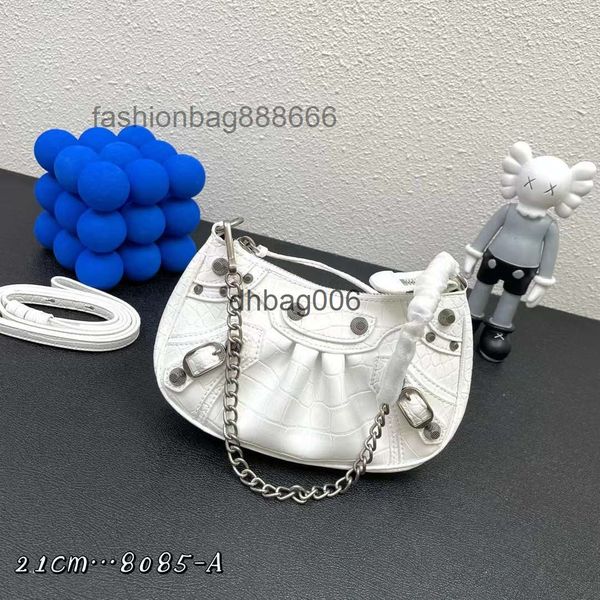bags 2022 balencaigass shoulder luxurys designer le cagole locomotive bag high sense mini chain rivet handbag women's leather fold armp
bags 2022 balencaigass shoulder luxurys designer le cagole locomotive bag high sense mini chain rivet handbag women's leather fold armp