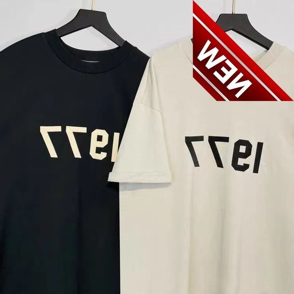 2022 summer new fog essentials season 8 1977 flocking printed short sleeve t-shirt for men and women, White;black
2022 summer new fog essentials season 8 1977 flocking printed short sleeve t-shirt for men and women, White;black